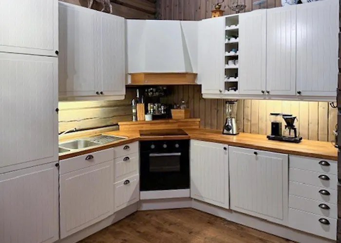 4 Bedroom Pet Friendly In Svingvoll *